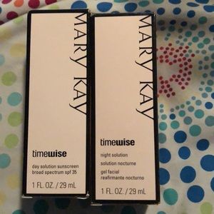 Mary Kay day and night Solution